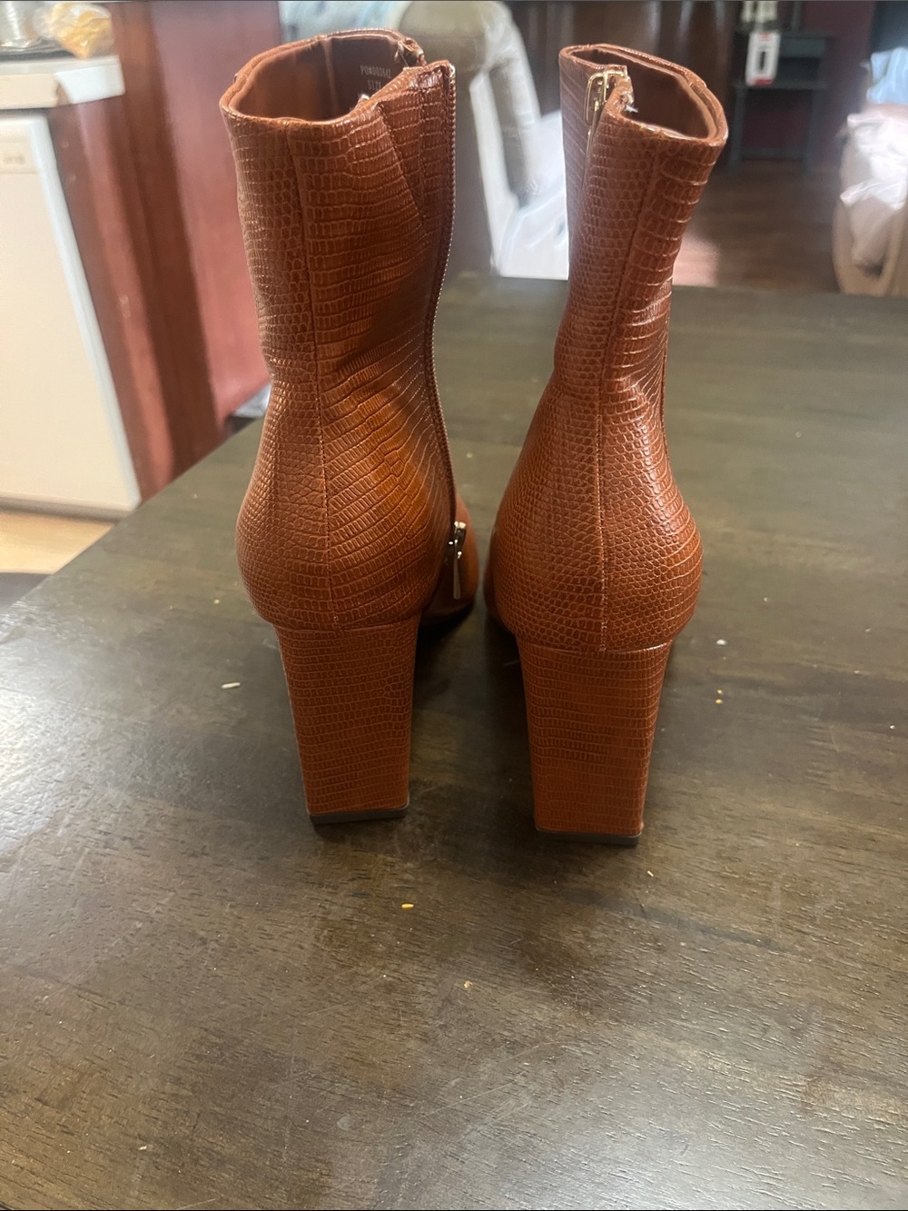 Journee Collection Womens Size 9 Faux Leather Sarla Square Toe Dress Boot $99 S2 - Picture 4 of 4